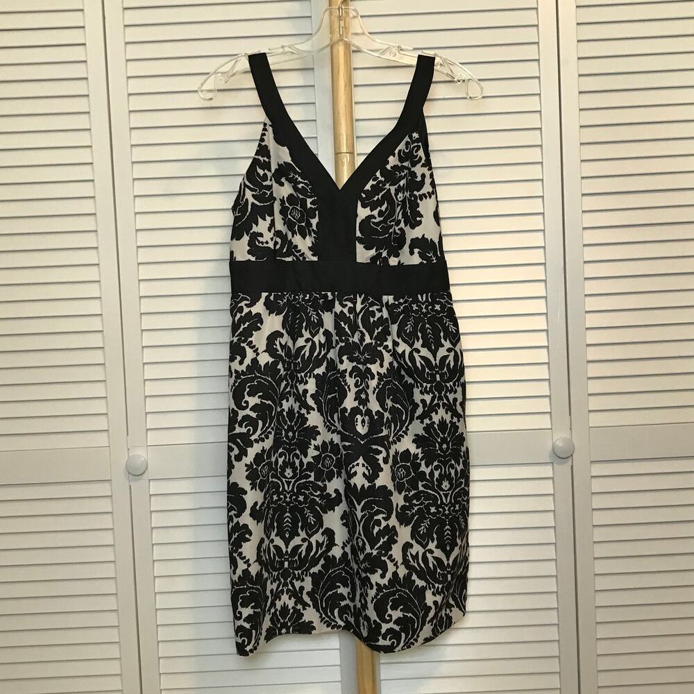 Ann Taylor LOFT Floral V-Neck Sleeveless Knee-Length Dress 6P